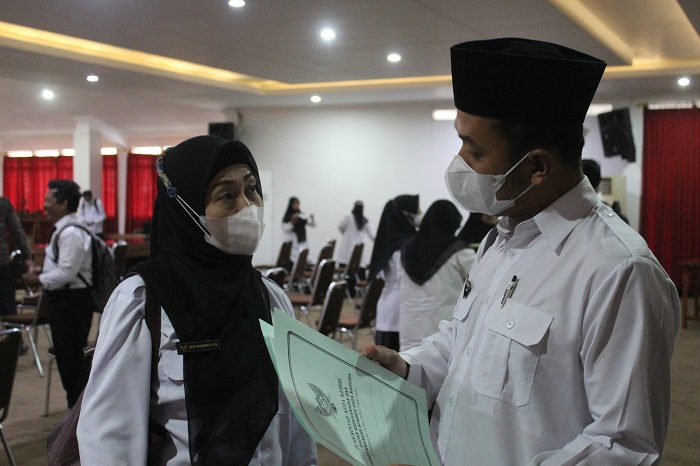 PPPK kini memiliki hak yang setara dengan Pegawai Negeri Sipil (PNS).