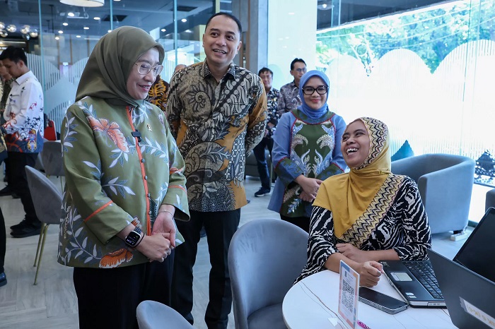 MenPAN-RB Rini Widyantini, secara tegas menyatakan bahwa waktu untuk menyelesaikan proses administrasi tersebut hanya tersisa tiga bulan lagi.