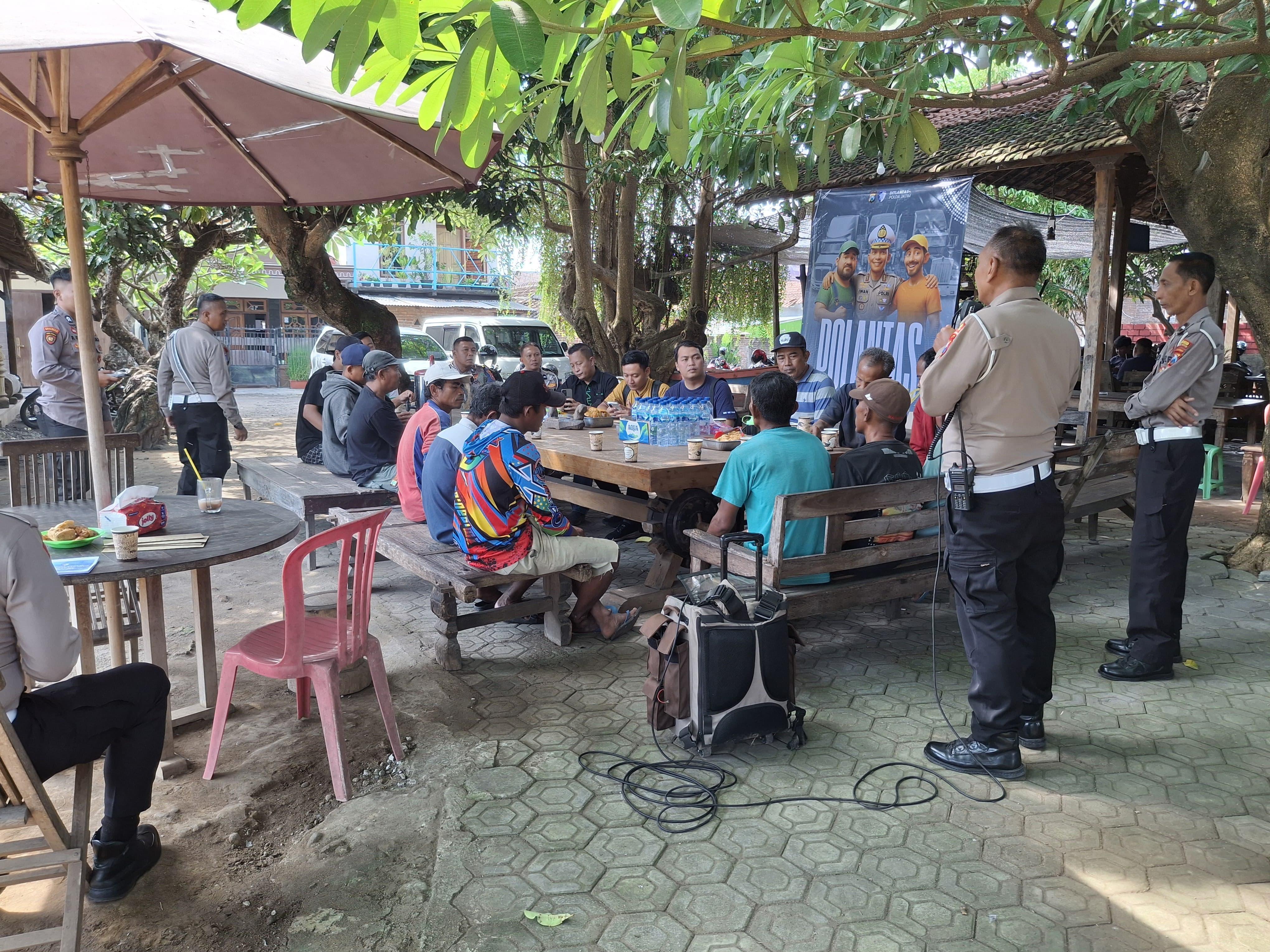 Kegiatan sosialisasi ODOL oleh Satlantas Polres Kediri Kota.