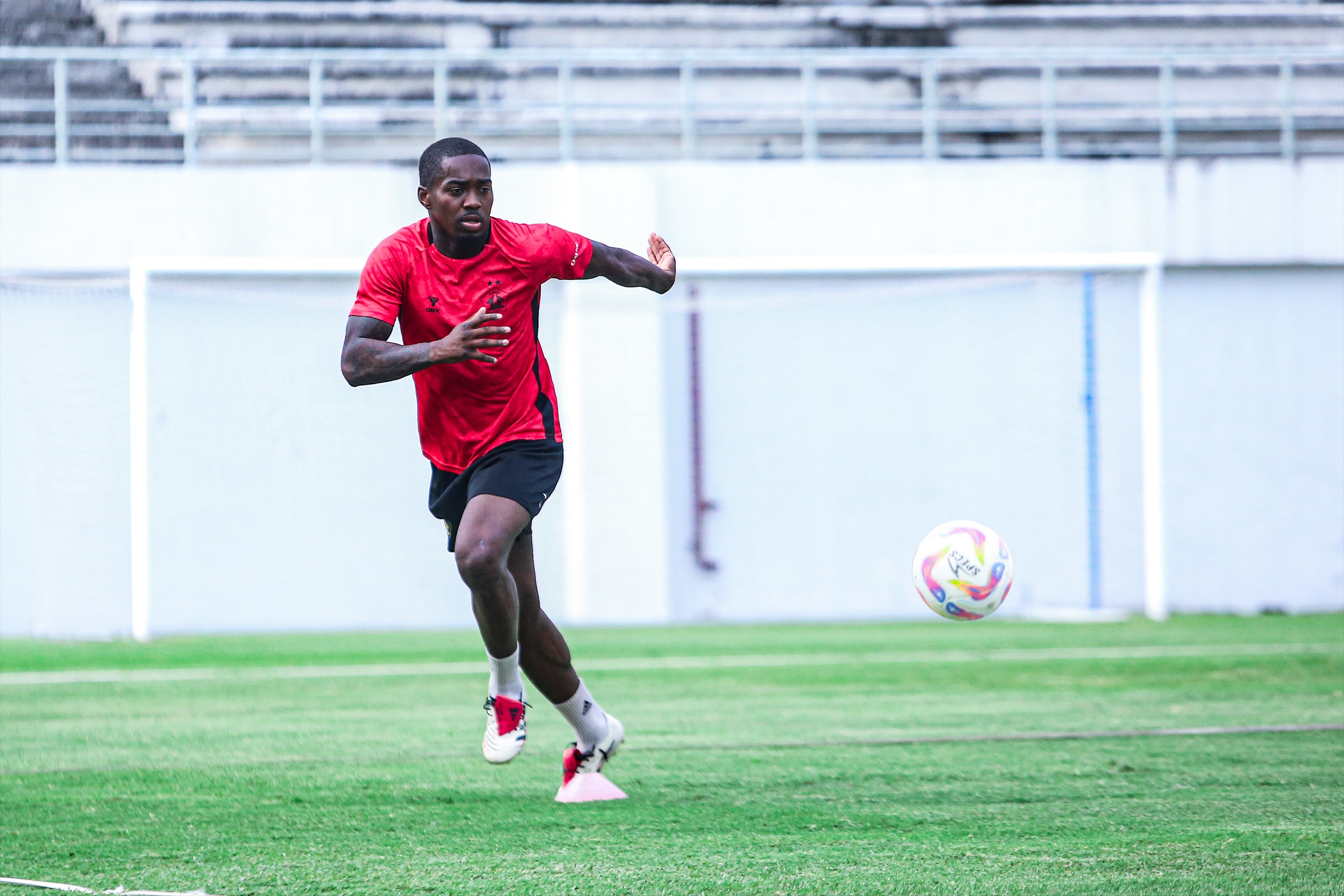 Sylvain Atieda, striker Persik Kediri.