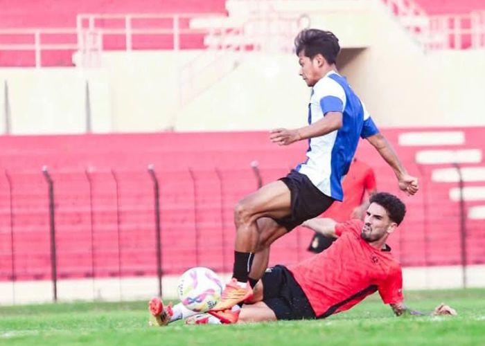 Persik Kediri latihan bersama PSIM Yogyakarta.