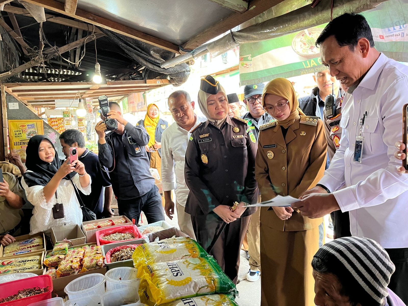 Dirut Bulog bersama Wali Kota Kediri Vinanda Pastikan Stok dan Penyaluran Beras SPHP Aman dan Tepat Sasaran