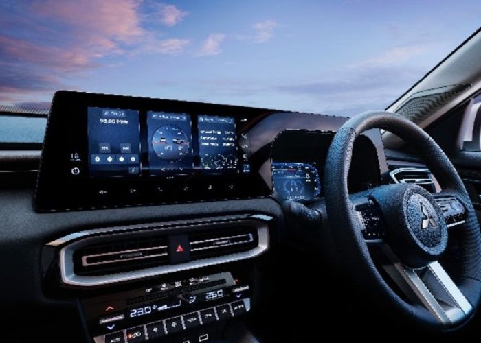 Panel layar SDA berukuran 12,3 inci dan digital driver display 8 inci tingkatkan kenyamanan berkendara