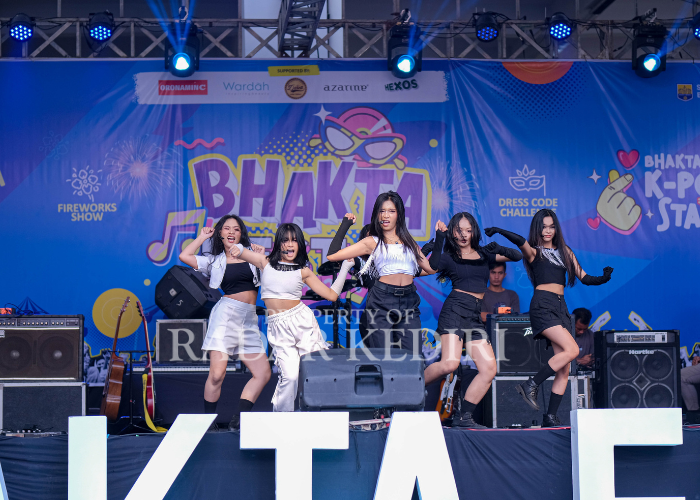 Institut Ilmu Kesehatan Bhakti Wiyata (IIK Bhakta) Kediri sukses menggelar Bhakta Festival 2025.