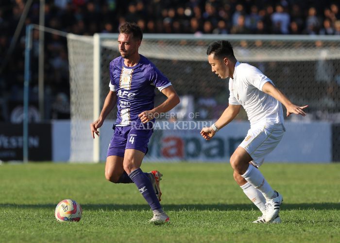 Persik Kediri menjamu Asia Warriors FC di Stadion Brawijaya.