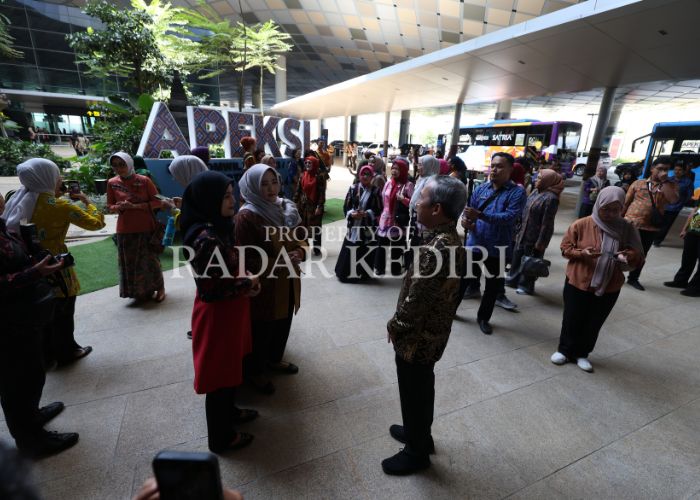 CITY TOUR: Bandara Dhoho pikat 13 anggota delegasi Apeksi.