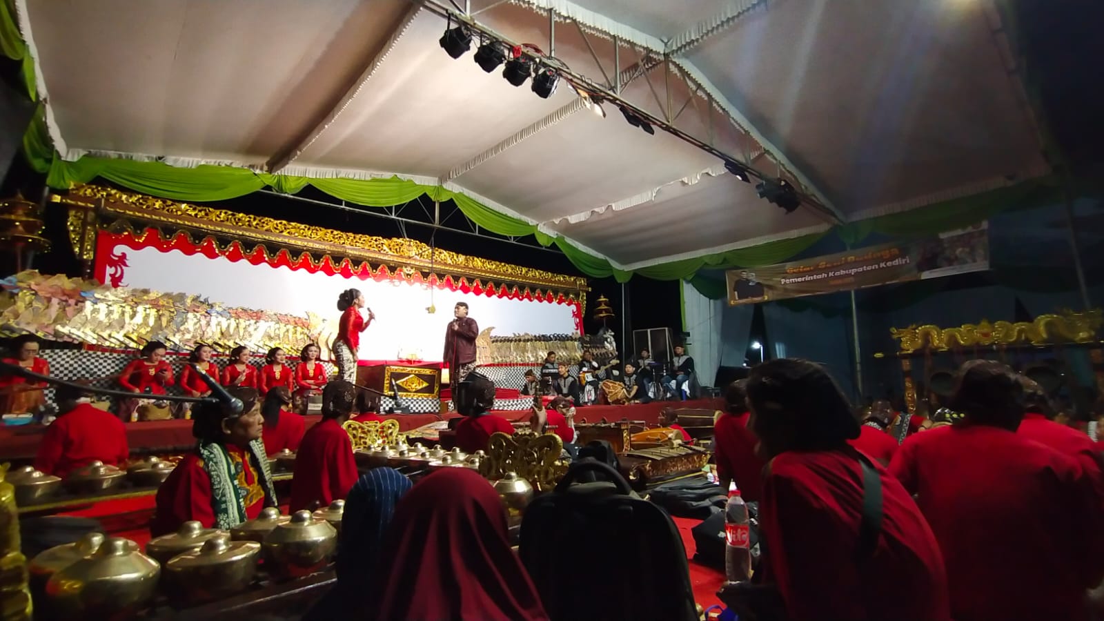 Bersih desa TegoWangi Acara Wayang Kulit dan lagu Campur sARI