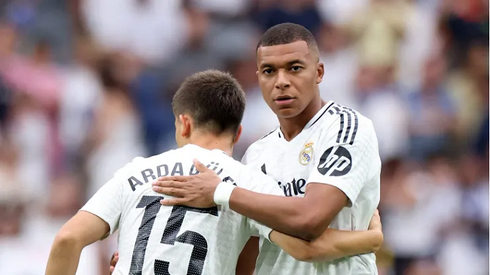 Real Madrid escolhe Mbapp&eacute; e Arda G&uuml;ler para posi&ccedil;&atilde;o de destaque no time
