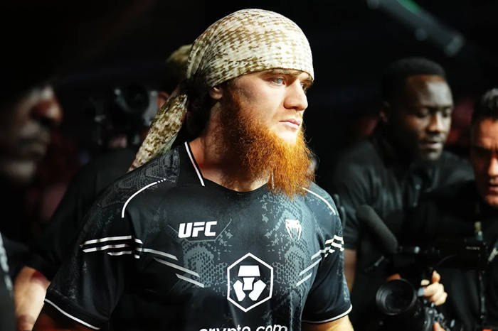 Pereira defeated Potieria so badly that &ldquo;Duelist&rdquo; will now be unable to fight Magomedov in Saudi Arabia next month. So, &ldquo;Bullet&rdquo; now wants Pereira to replace him.