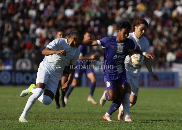 Striker Persik Kediri M. Khanafi.