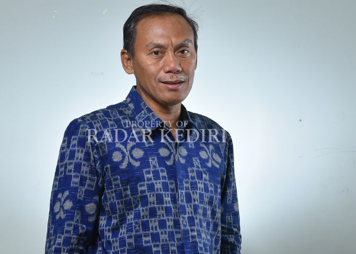 PROFIL: Zainal Afandi, Rektor Universitas Nusantara PGRI Kediri sekaligus sebagai dosen sejarah.