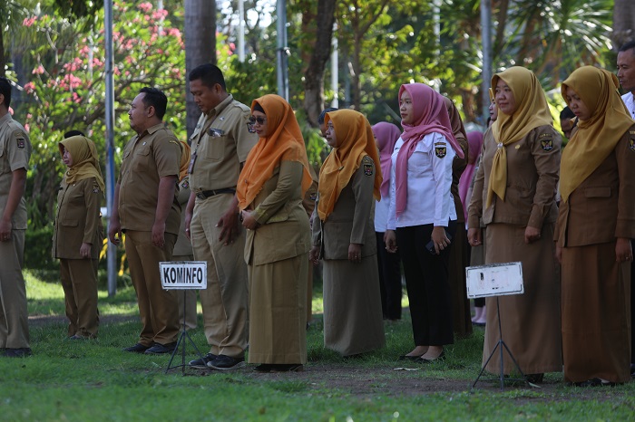 Pegawai Negeri Sipil (PNS) setiap bulan tak hanya menerima gaji pokok, tetapi juga mendapatkan tunjangan melekat.