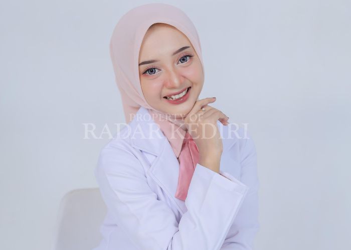 SOSOK: Diana, MUA profesional Kediri.