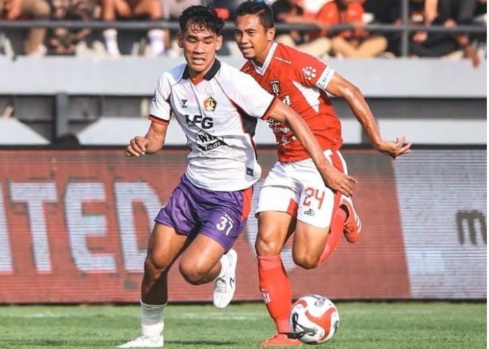 Persik Kediri vs Bali United.