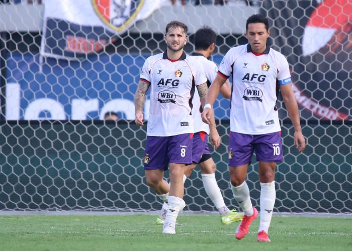 Telmo Castanheira dan Ezra Walian menjadi aktor kemenangan Persik Kediri.