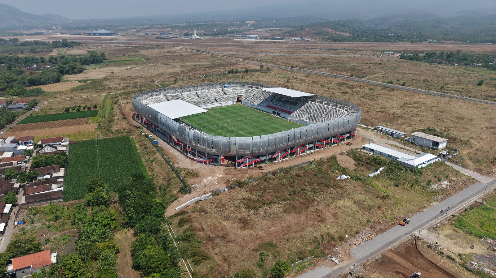Stadion Gelora Daha Jayati dipotret dari angkasa.