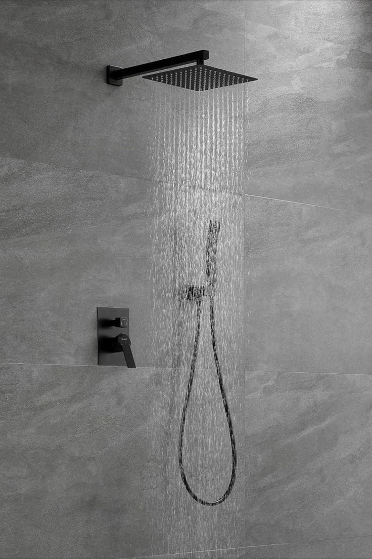 Ilustrasi mandi nifas.