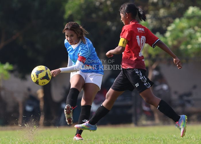 Shafira Ika Putri tampil membela Laskar Hebat Bali di ajang Piala Wali Kota Kediri.