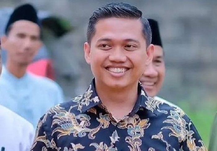 Dwi Hartono (DH), ternyata tercatat sebagai mahasiswa baru Program Magister Manajemen FEB UGM Kampus Jakarta.