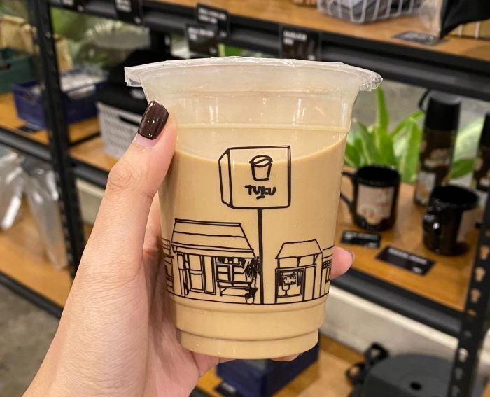 Segelas kopi susu menjadi budaya baru untuk generasi muda