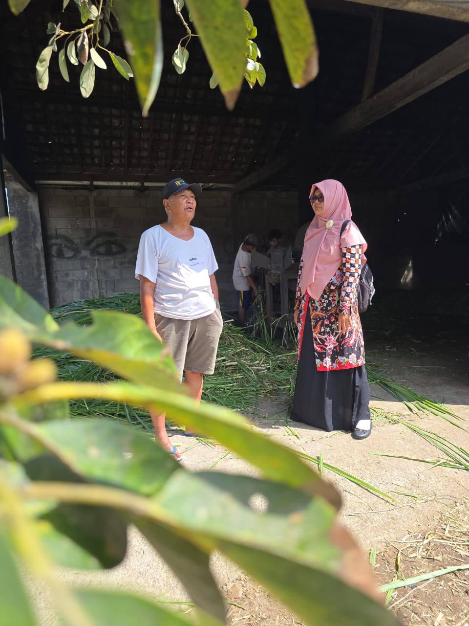 Anggota fraksi PKS Kabupaten Kediri Reni Ramawati mengunjungi Sumber Ngadiloyo perlu dikembangkan pengelolan secara baik.