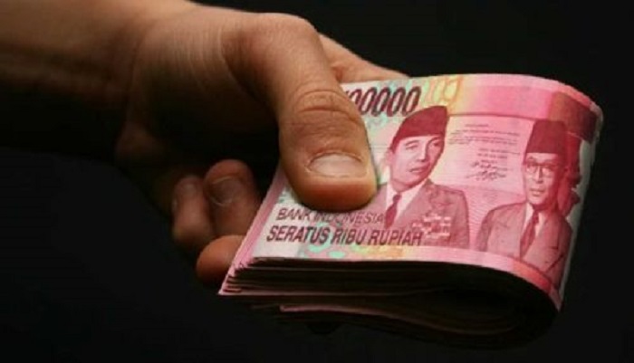 Gaji pensiunan PNS.