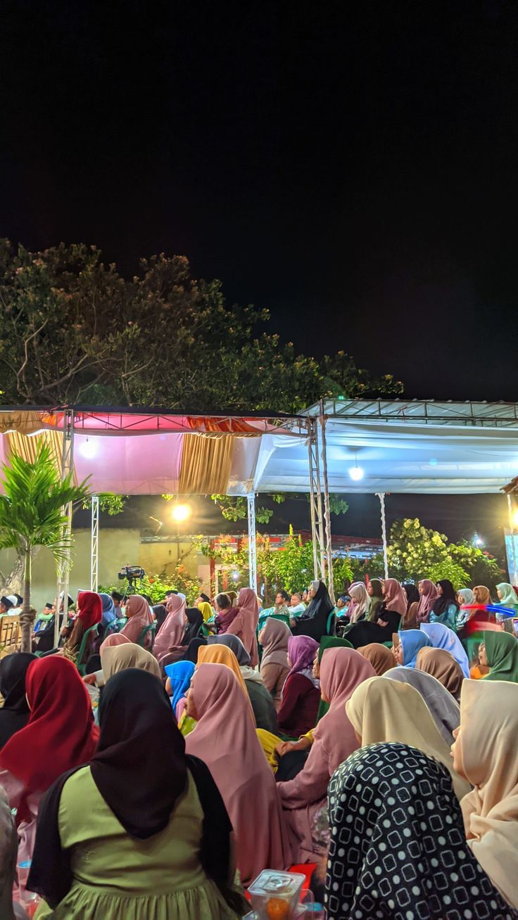 Ilustrasi bersalawat peringatan Maulid Nabi Muhammad SAW