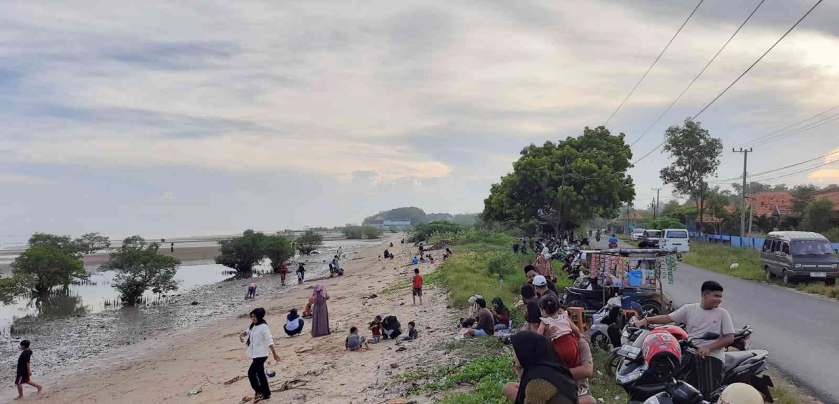 pantai pasir putih modung bangkalan