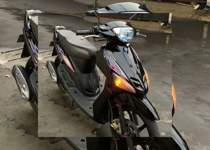 Ilustrasi servis motor pada CVT.