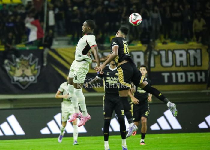 Persik Kediri dijatuhi sanksi usai laga kontra Dewa United.