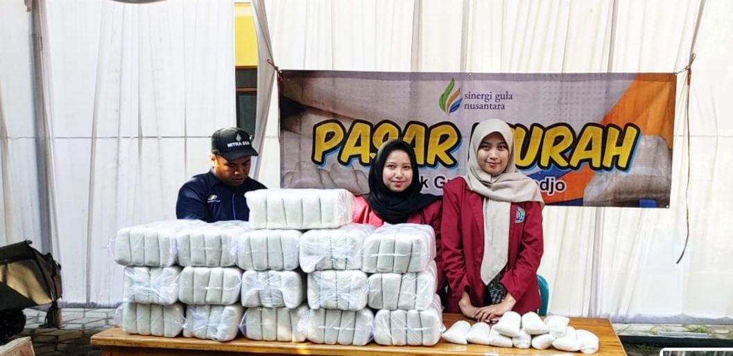 Pasar Murah yang digelar oleh PG Ngadiredjo digelar di tiga desa barat sungai Brantas.
