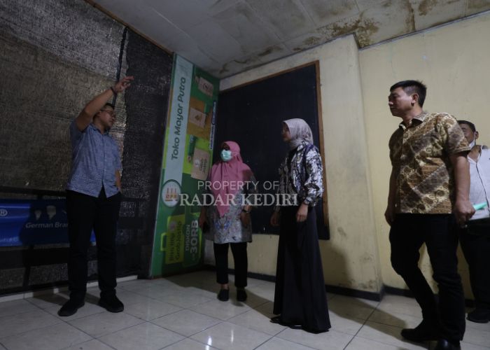 Wali Kota Vinanda dan pimpinan DPRD Kota Kediri meninjau GNI.