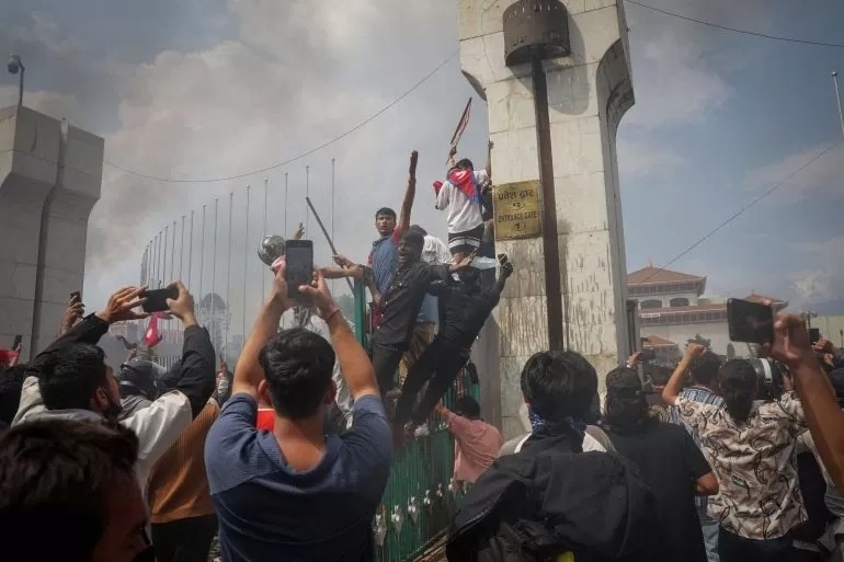 Kementerian Luar Negeri (Kemlu) RI memastikan seluruh warga negara Indonesia (WNI) di Nepal dalam kondisi aman.