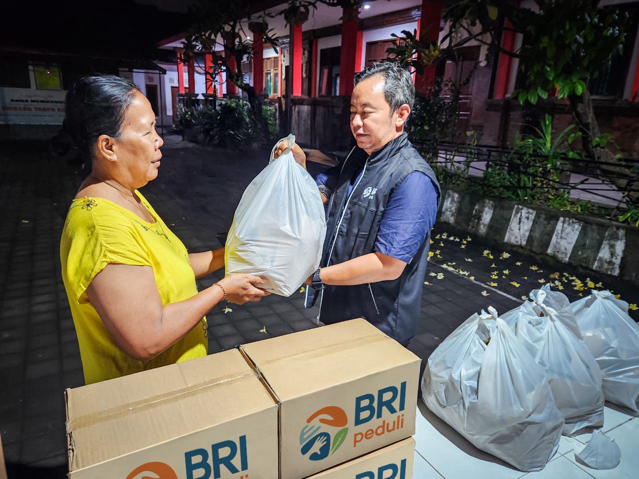 Bencana banjir kembali melanda beberapa wilayah di Indonesia dan menimbulkan dampak yang serius