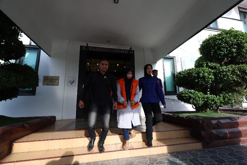 Tersangka dugaan korupsi BRI unit Kras, Kabupaten Kediri