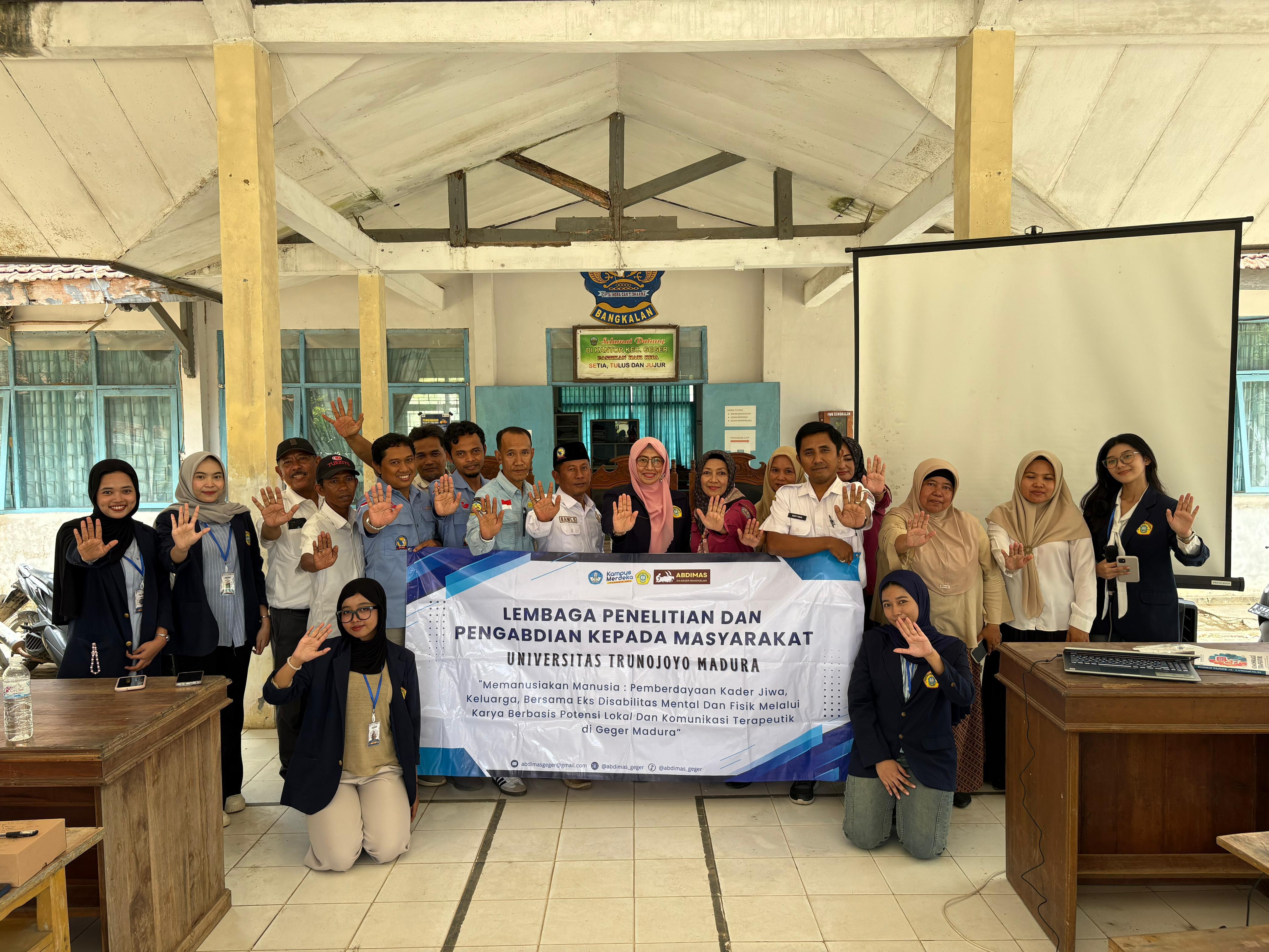 Sosialiasi Tim Abdimas UTM