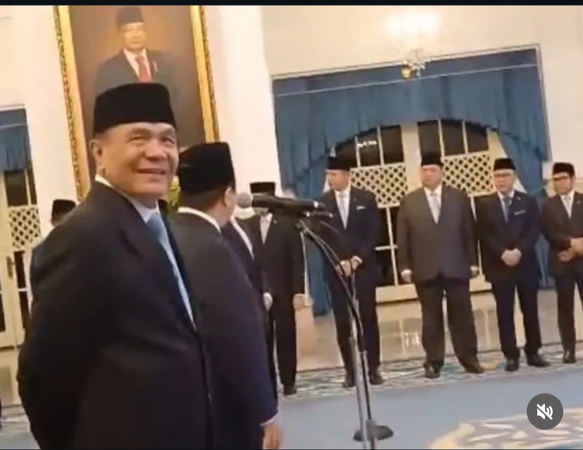 Menko Polkam Djamari Chaniago.