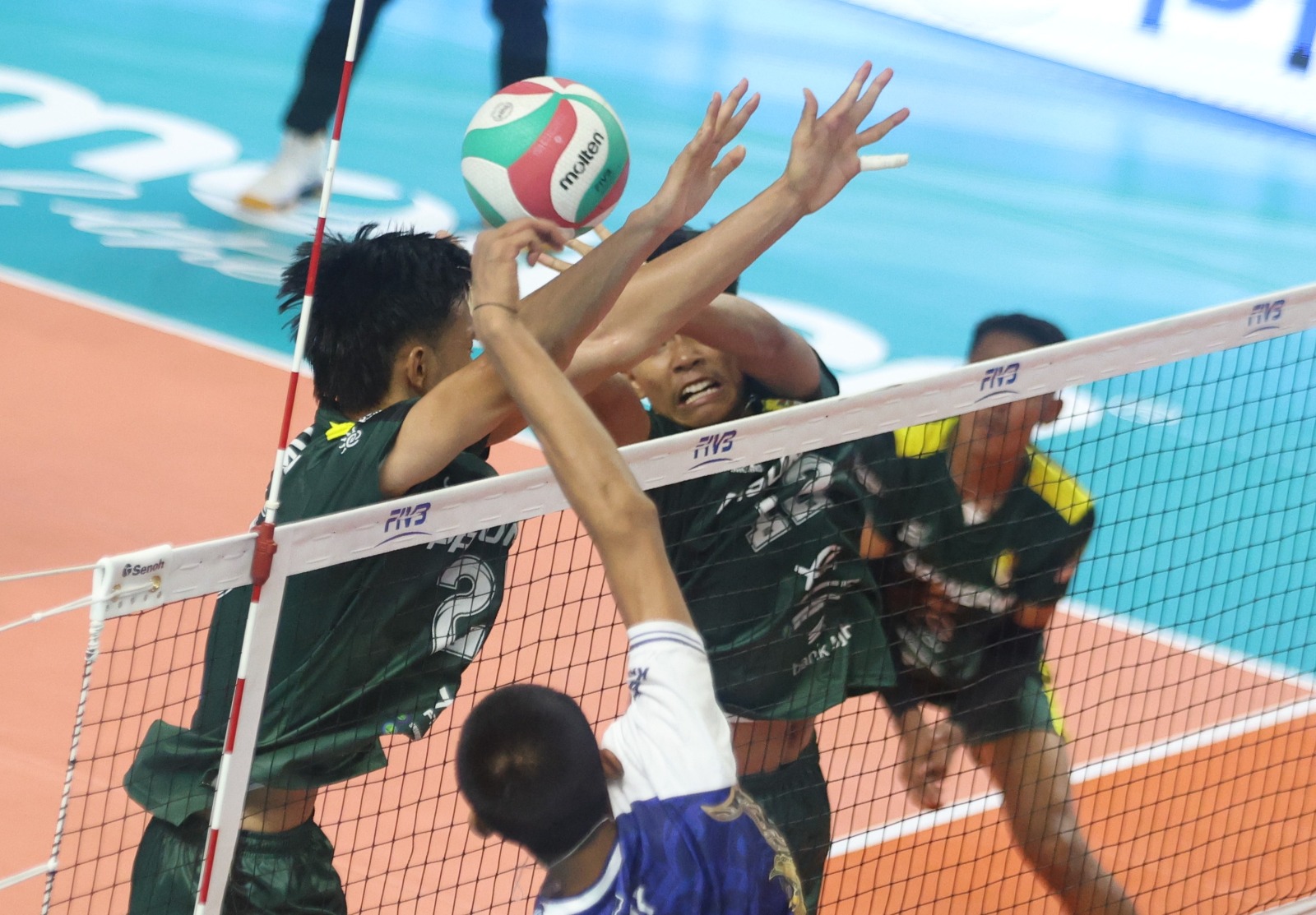Surabaya Samator Berpeluang Maju ke Final Four Livoli Divisi Utama.