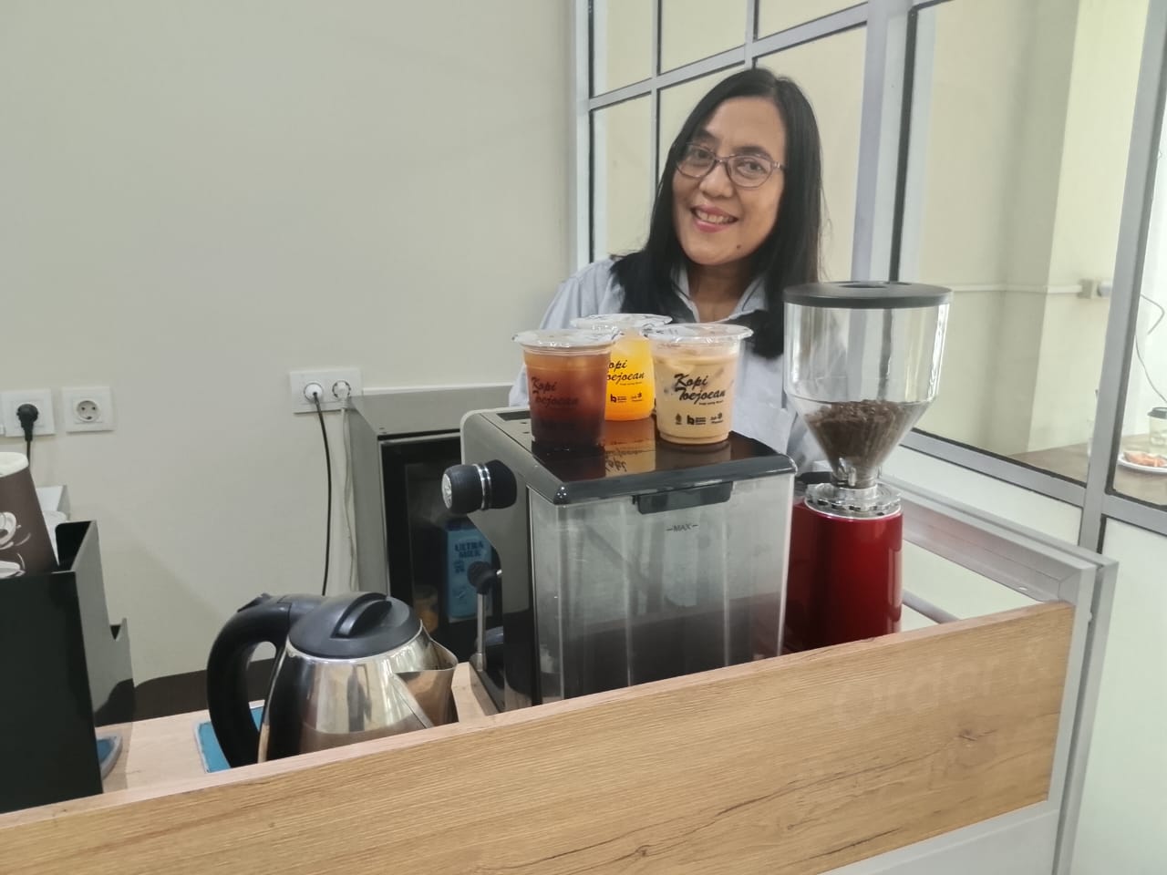 produk minuman kopi dengan nama Kopi Toejoean.