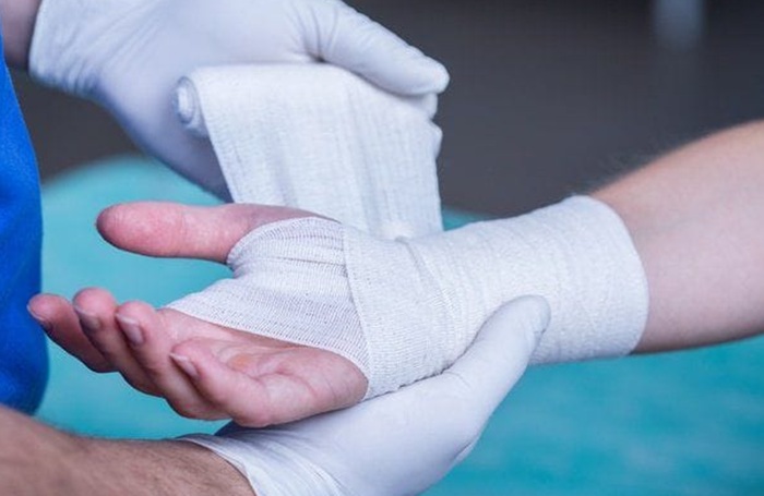 Tangan diperband, tetap harus berwudhu