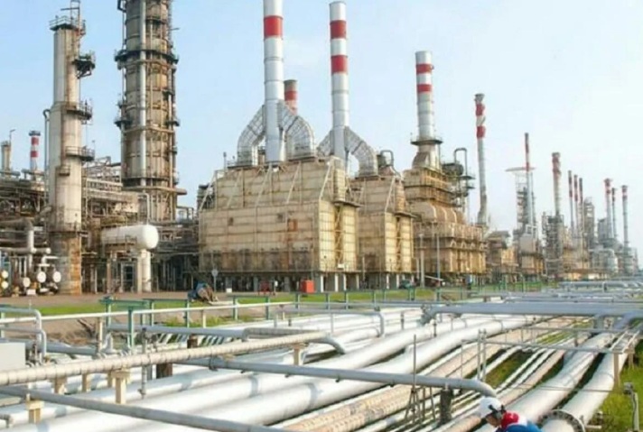 Salah satu kilang minyak milik Pertamina di Cilacap