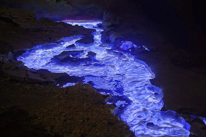 Kawah biru ijen banyuwangi