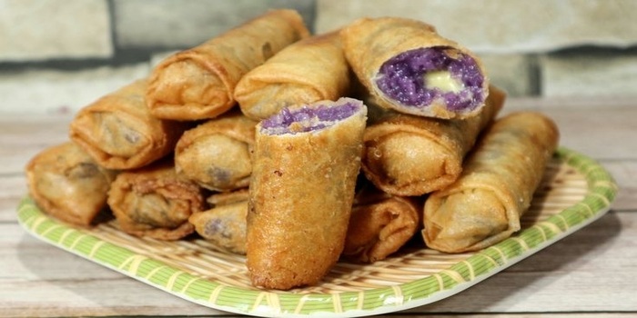 Lumpia ubi ungu keju lumer, camilan renyah dengan isian manis gurih yang bikin nagih.