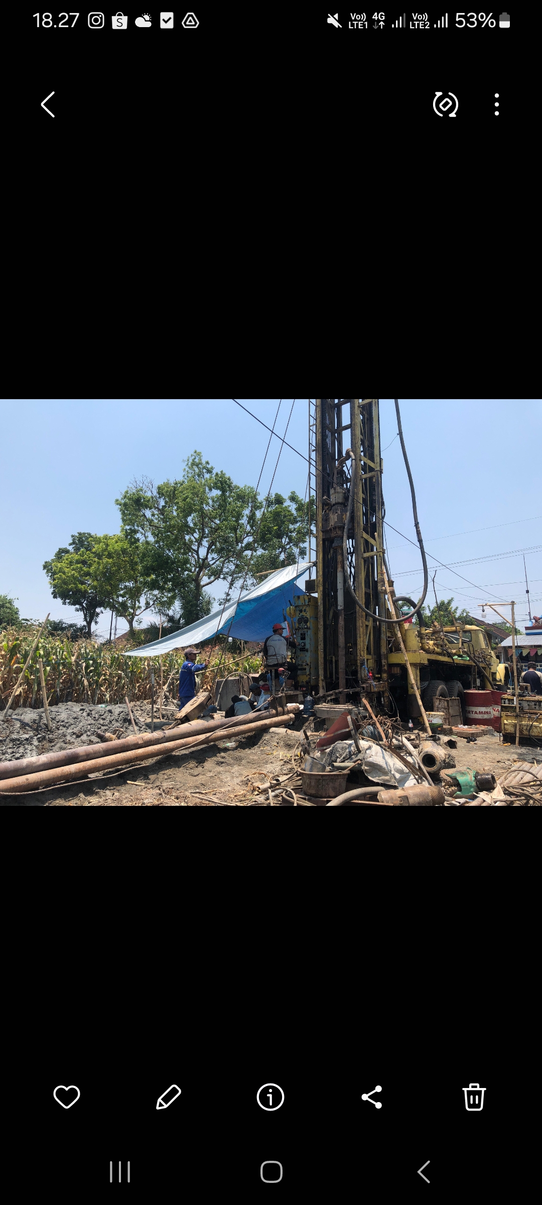 Proyek pembangunan sumur pompa raksasa di Desa Plemahan (Diana Yunita Sari)