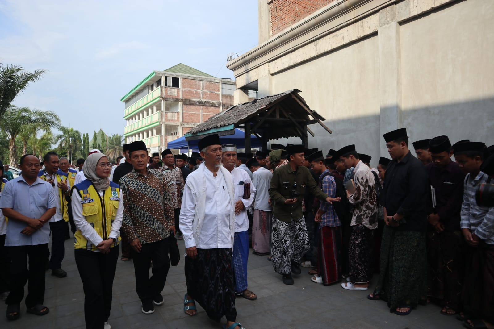 KemenPU mengunjungi Ponpes Lirboyo Kediri.