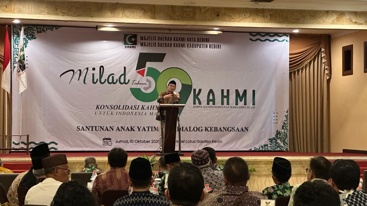 MILAD KAHMI: Penasehat Presiden Urusan Haji Muhadjir Effendi saat menyampaikan sambutan.
