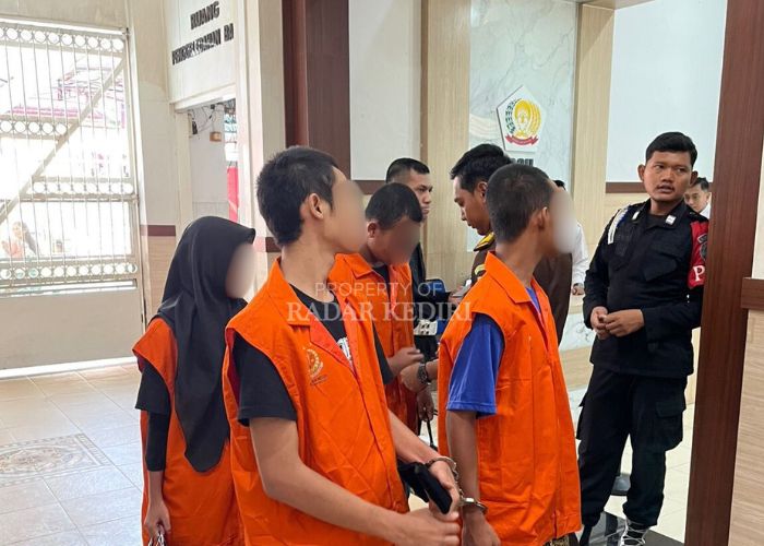 PINDAH: Belasan anak terduga pelaku kerusuhan di wilayah Kediri dipindahkan ke lembaga pembinaan khusus anak (LPKA) Blitar.