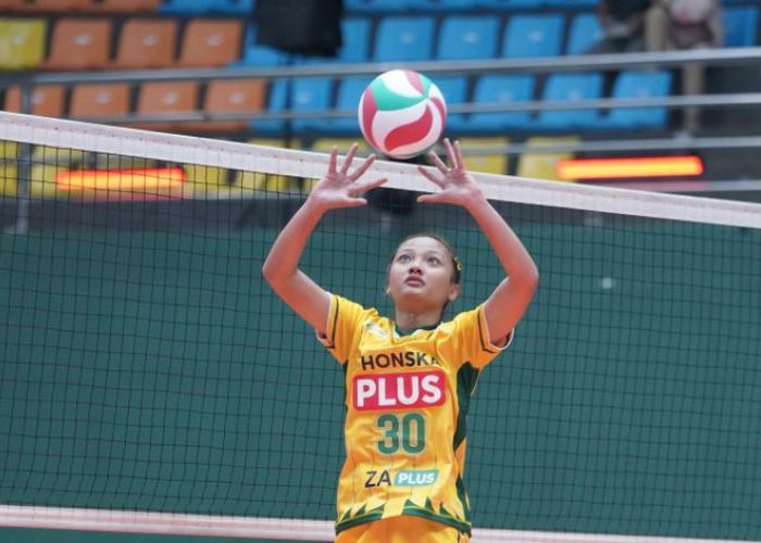Nabilla Dinda Ayuningtyas membela Gresik Petrokimia Pupuk Indonesia.