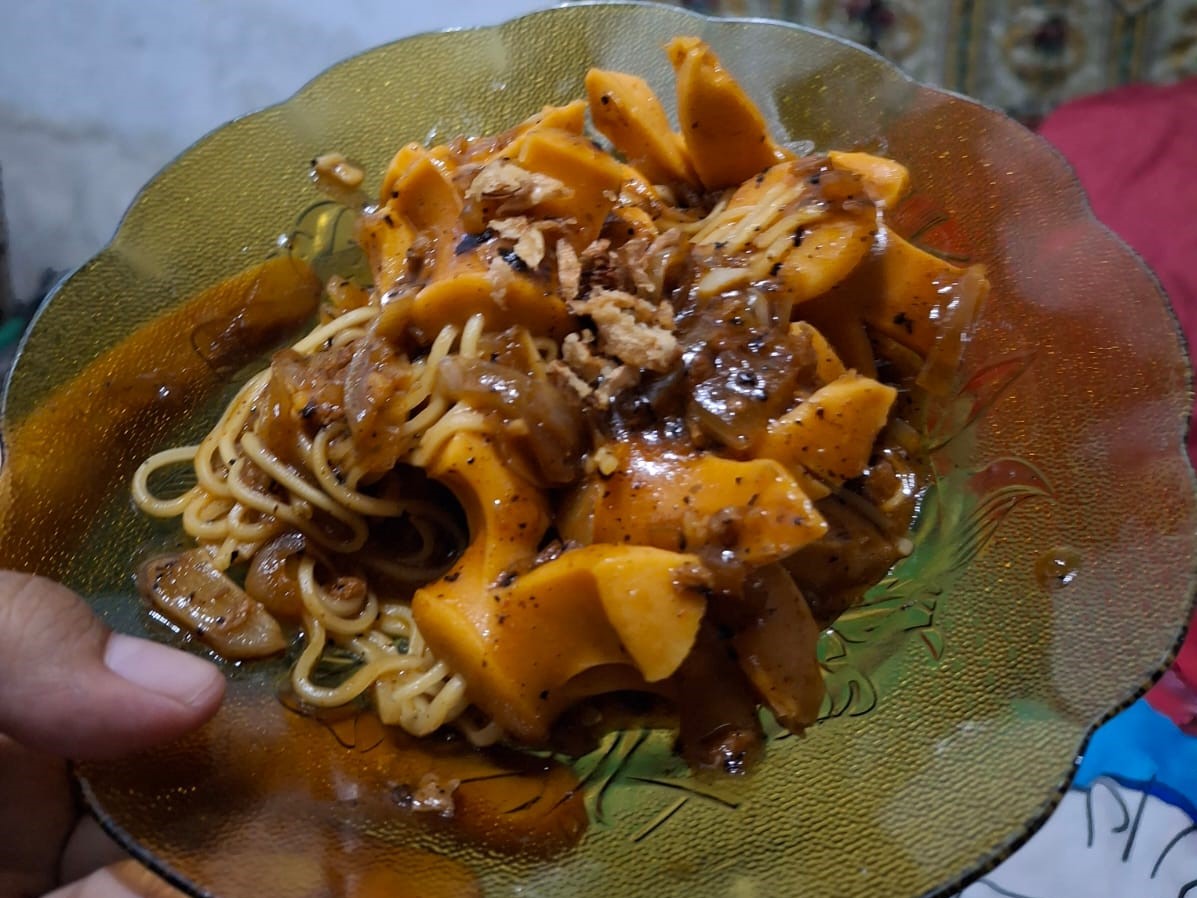 Spagehtti Sosis Black pepper