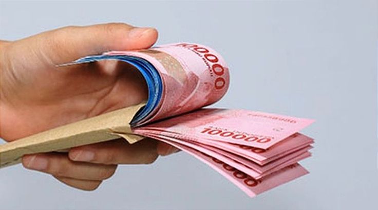 Ilustrasi gaji ke-13 PNS.